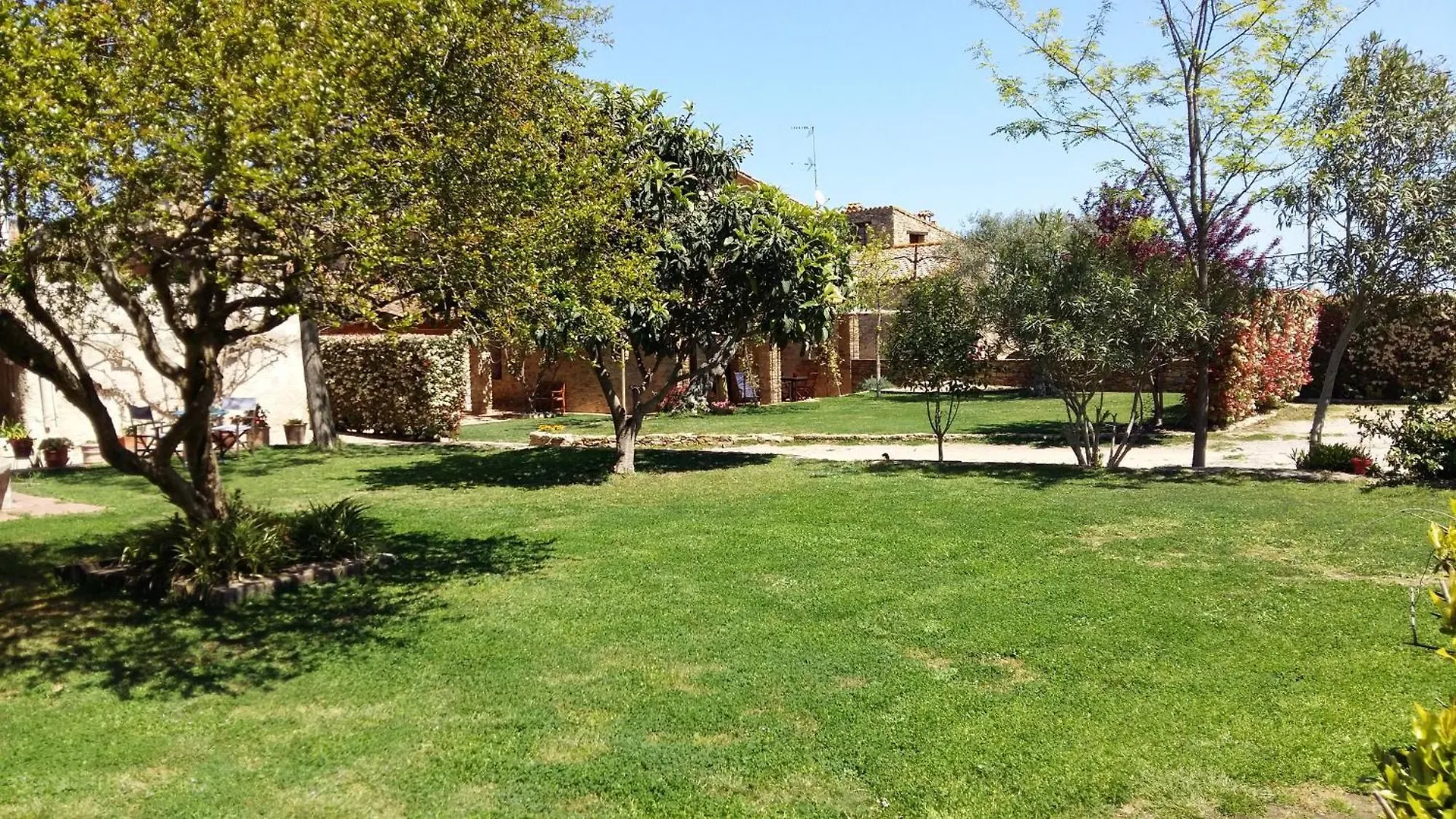 Sant Feliu de Boada Casa Rural Can Ginesta